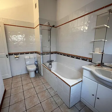 Maison 2 Chambres, Proche Plage, Parking, Climatisation, Wifi - Fr-1-868-8