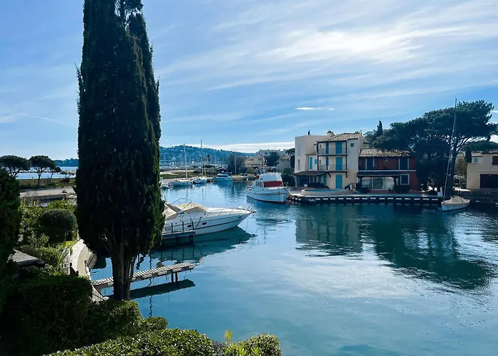 Maison 2 Chambres, Proche Plage, Parking, Climatisation, Wifi - Fr-1-868-8 * Grimaud
